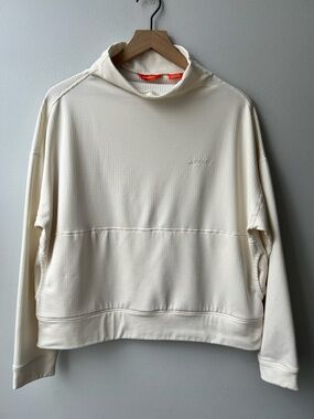 Merrell white pullover long sleeve sweater